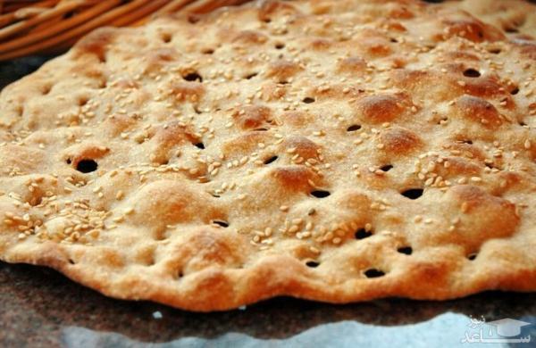 توزیع نان کامل در 17 نانوایی شیراز برای اولین بار در کشور ، مهمترین عامل ضد سرطان گندم را فدای سفید شدن نان نموده ایم
