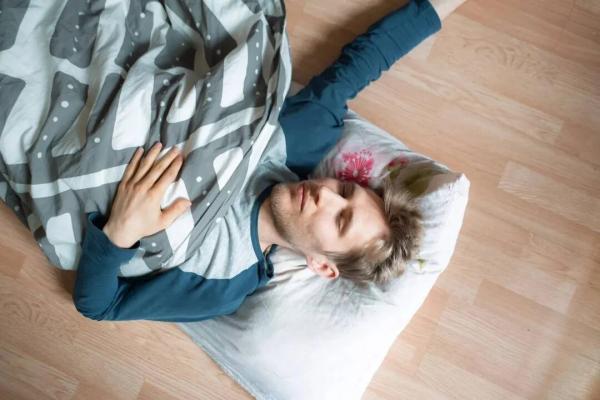 مقدار خواب توصیه شده برای سنین مختلف چقدر است؟